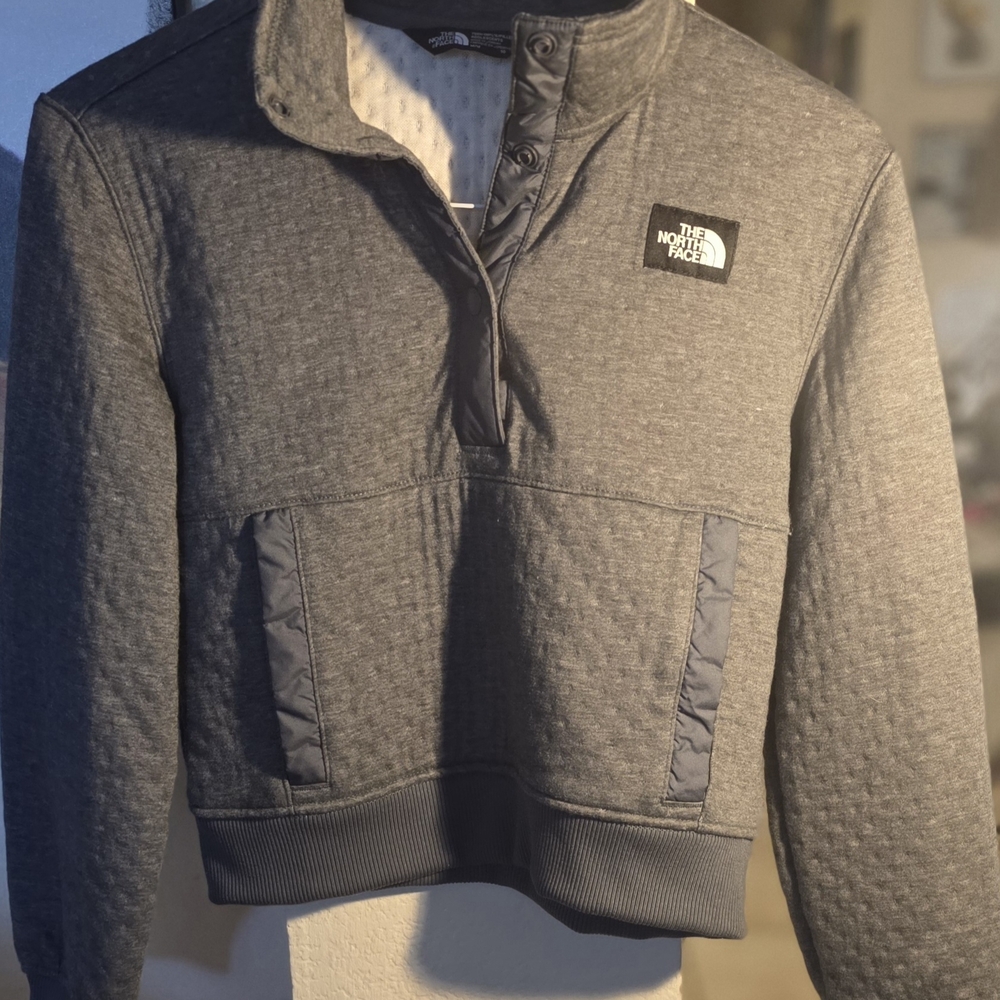 The North Face Youth Girls Medium 10 Gray Snap Front Pullover